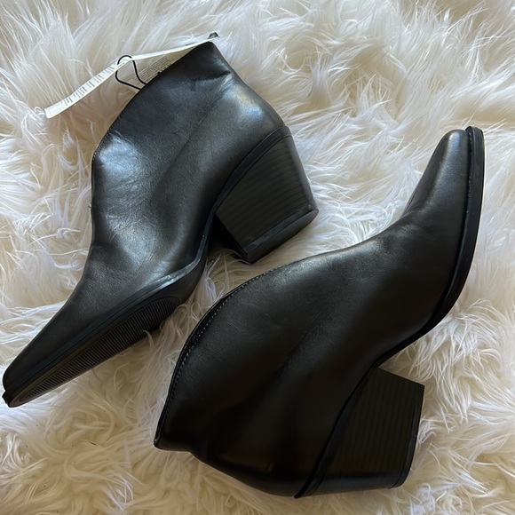 Zara Black Leather Heeled Booties V-Shape - Picture 2 of 3